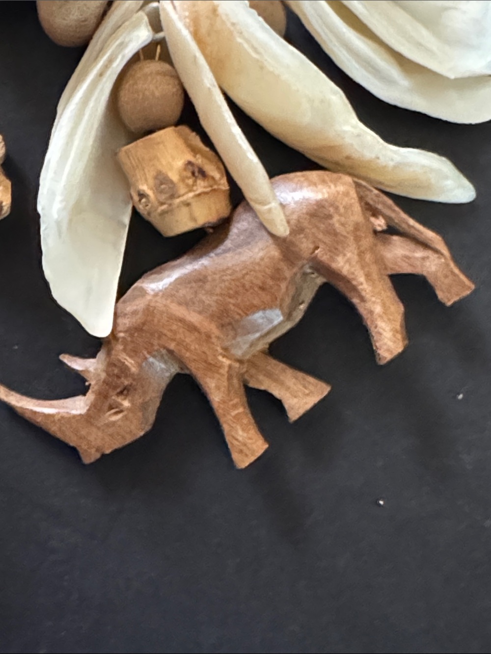 Vintage Wood Safari Animal Necklace - Picture 5 of 16